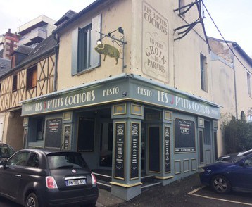 LES 3 P'TITS COCHONS